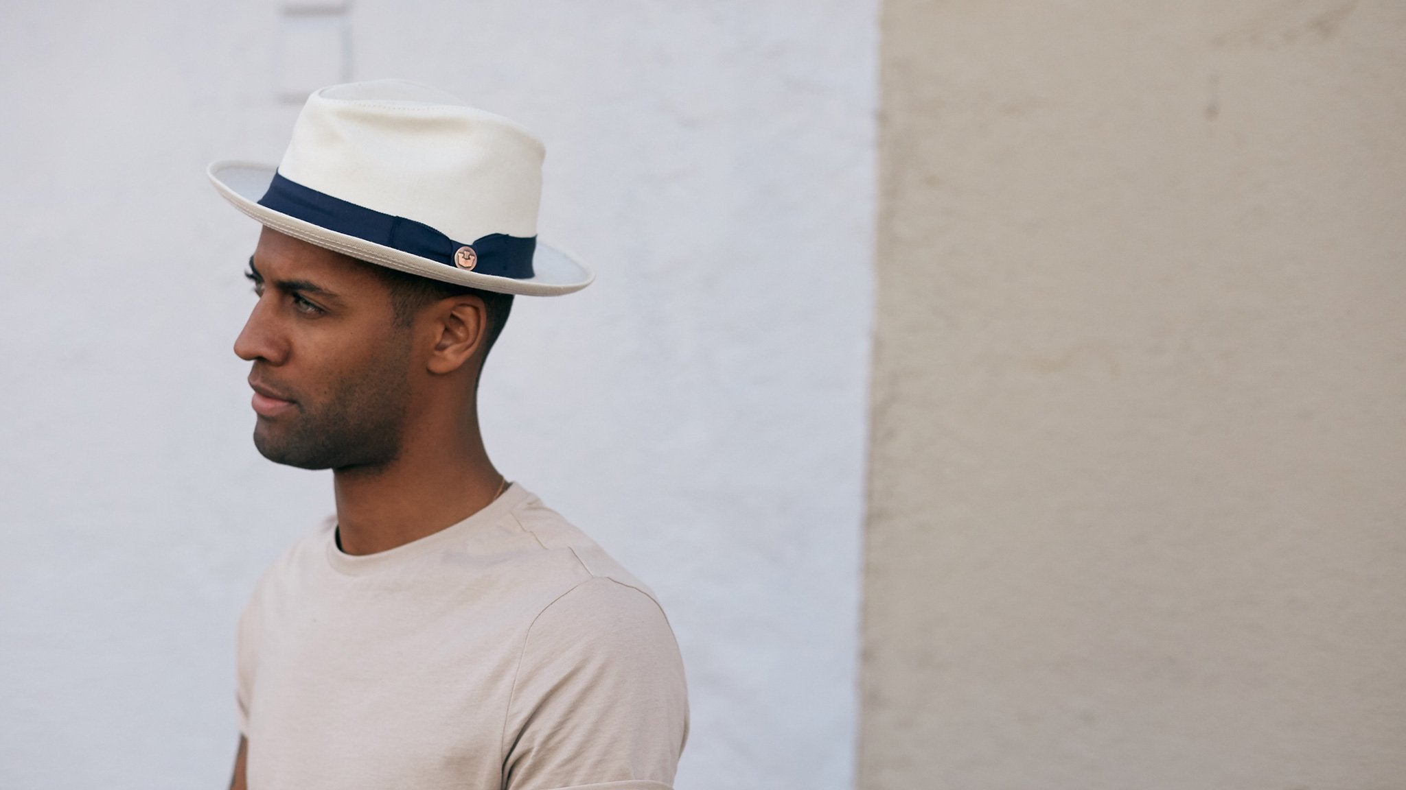 Goorin Bros. dan pines center dent medium brim linen fedora hat Creme hero shot on male model