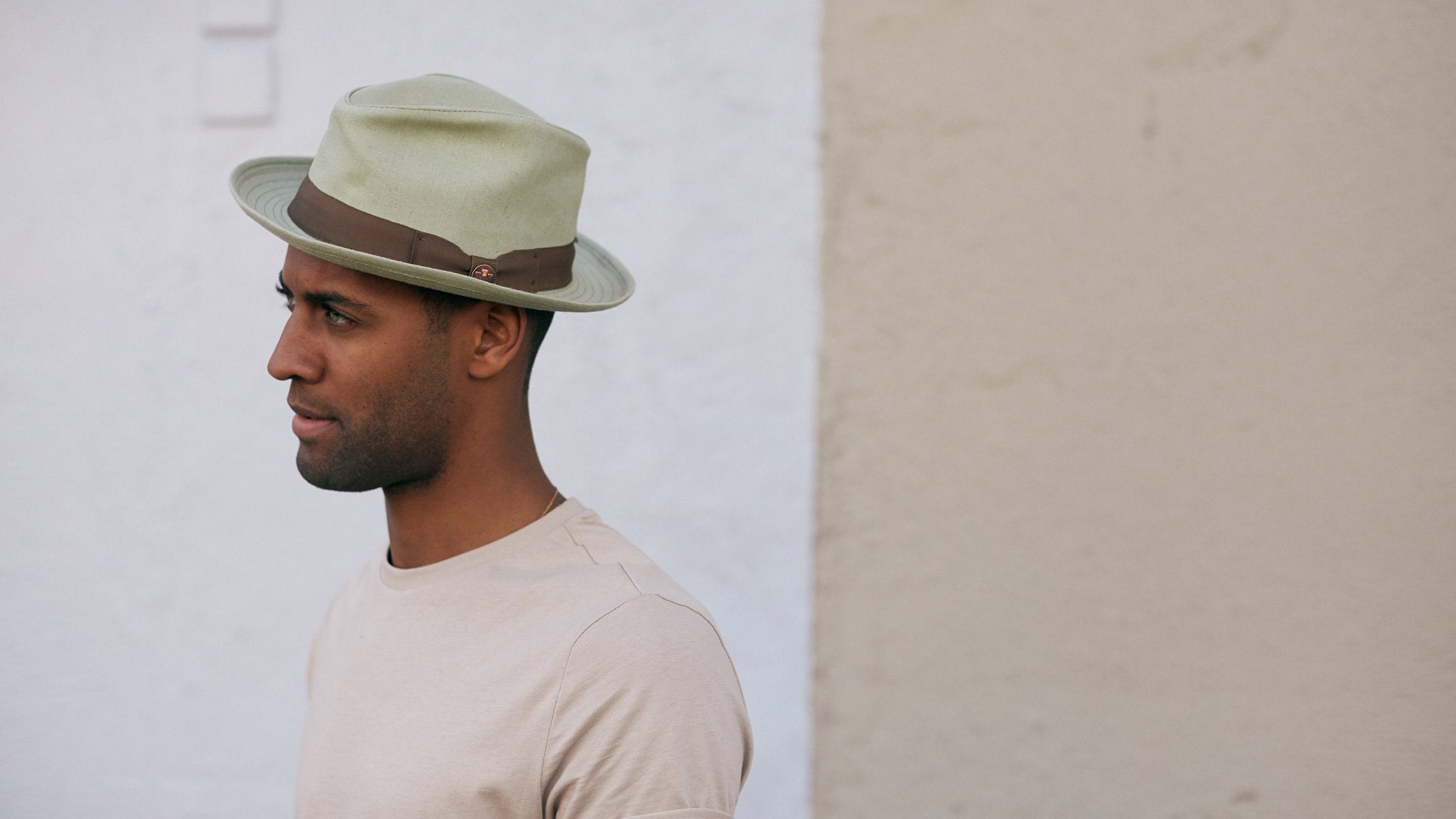 Goorin Bros. dan pines center dent medium brim linen fedora hat Sage hero shot on male model
