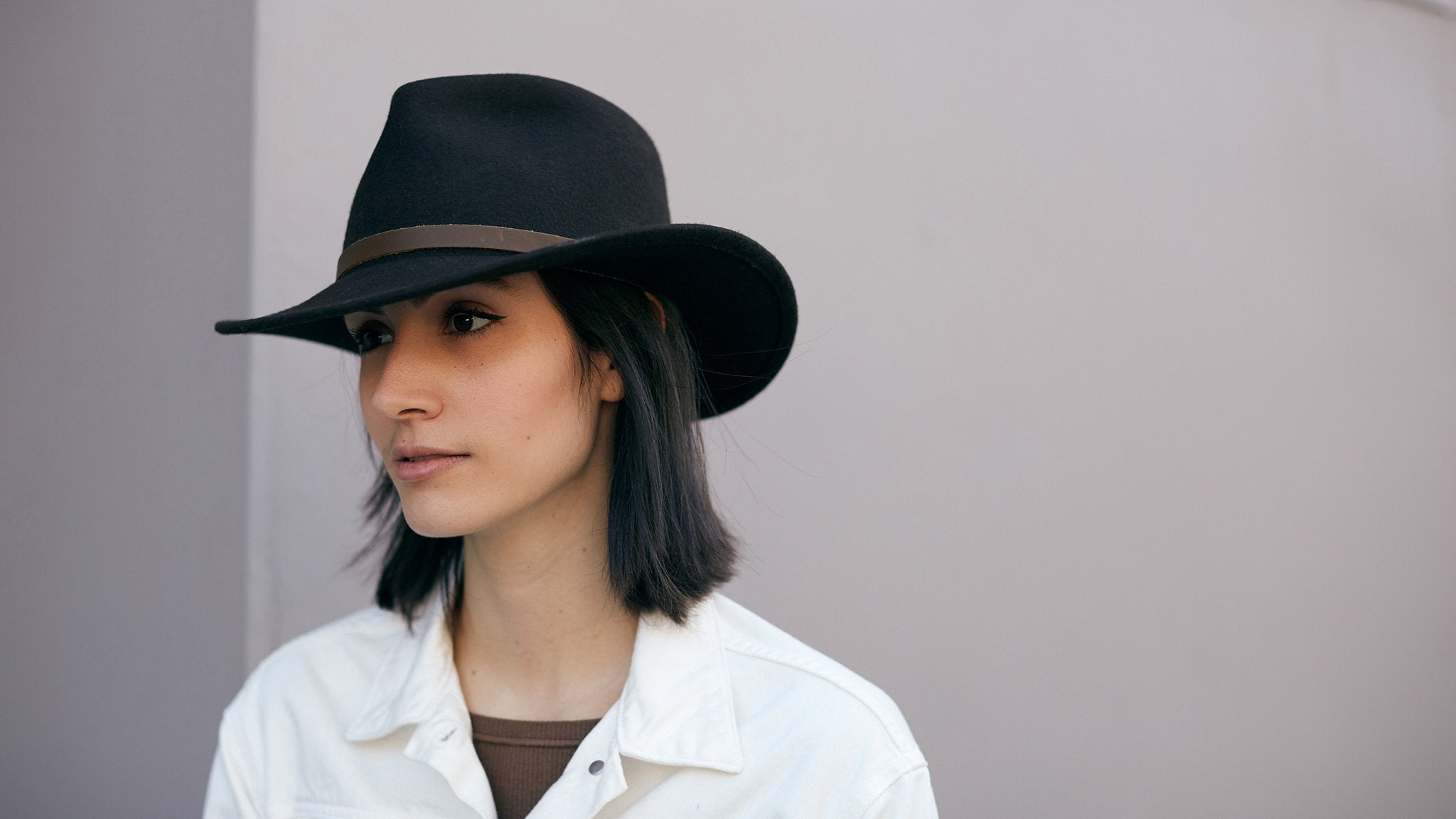 Goorin Bros. henry jones teardrop wide brim felt fedora hat Brown hero shot on female model
