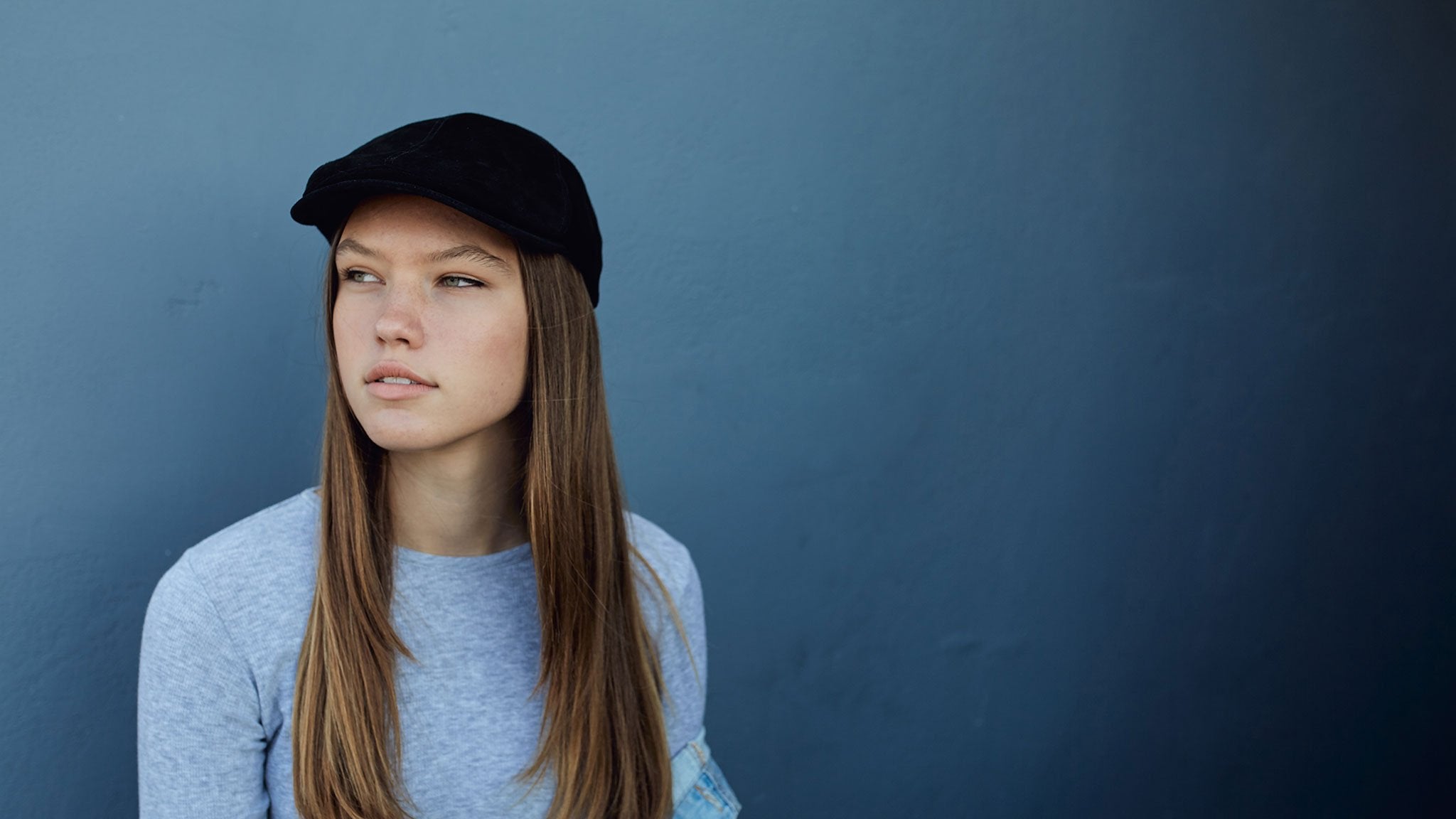 Goorin Bros. slim bill suede 6 panel ivy flatcap Black hero shot on female model