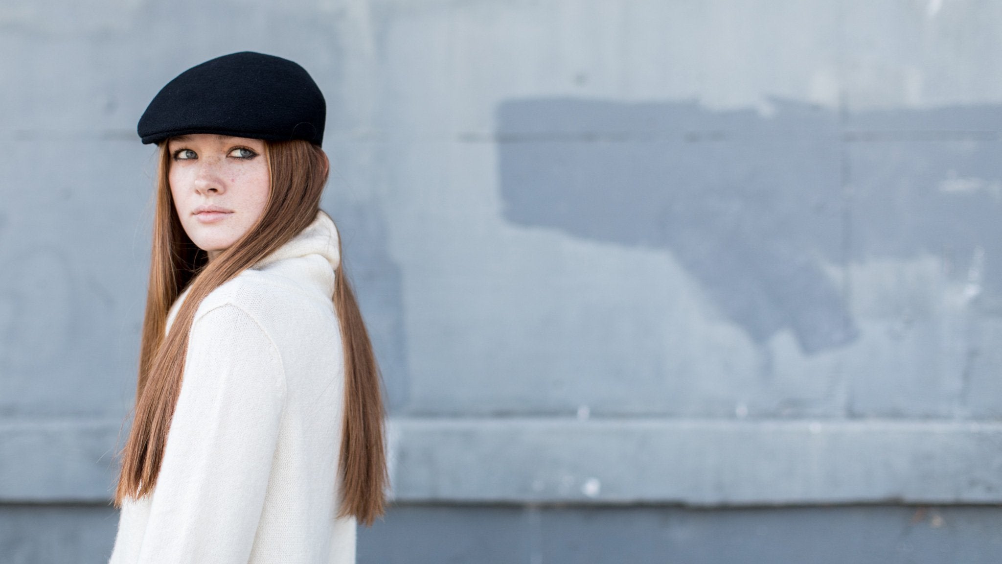 Goorin Bros. milan winters wool blend blocked ivy flatcap Black hero shot on female model