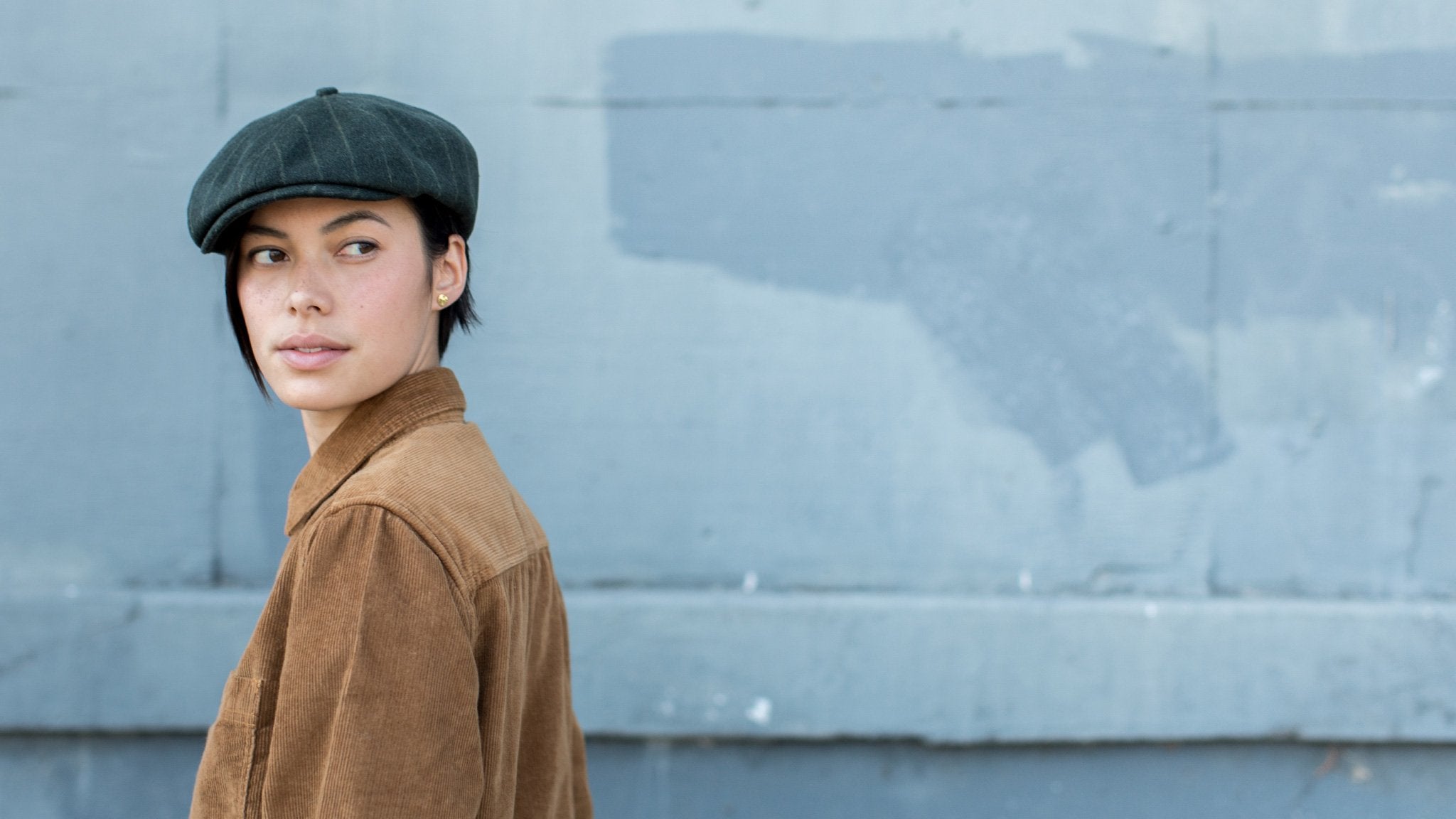 Goorin Bros. leaf me alone wool blend gatsby flatcap Forest hero shot on female model
