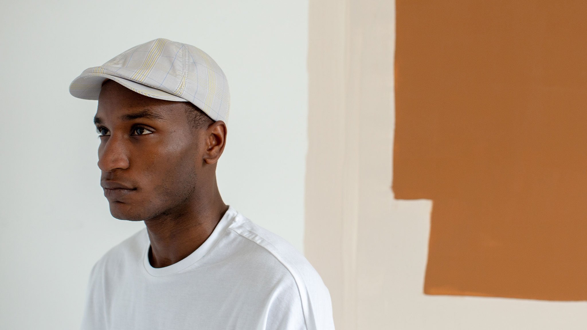 Goorin Bros. billy babe cotton 6 panel ivy flatcap Light Grey hero shot on male model