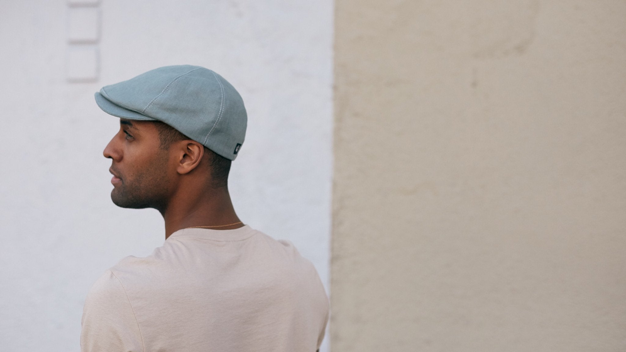 Goorin Bros. benjamin paul linen duckbill ivy flatcap Turquoise hero shot on male model