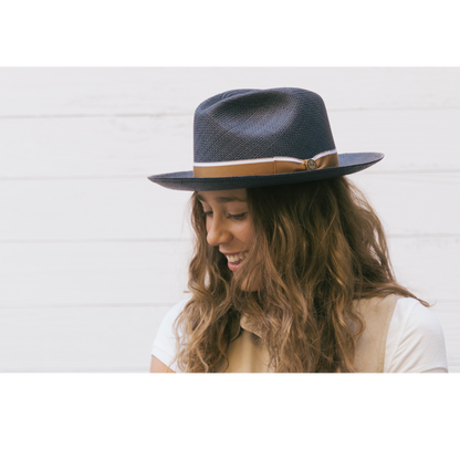 Goorin Bros. southern coast center dent wide brim straw fedora hat Navy  womens styling