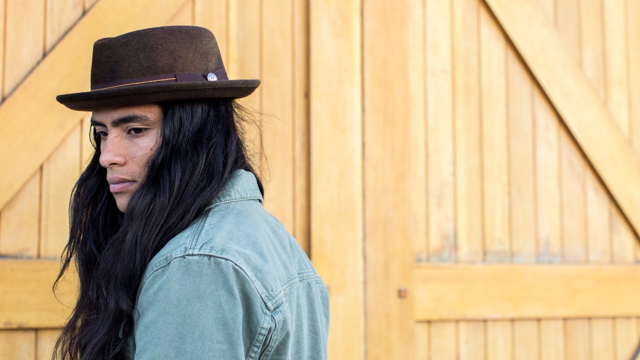 Goorin Bros. note king diamond medium brim felt porkpie fedora hat Brown hero shot on male model