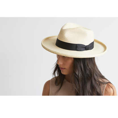 Goorin Bros. Tomas Santiago White fedora womens styling