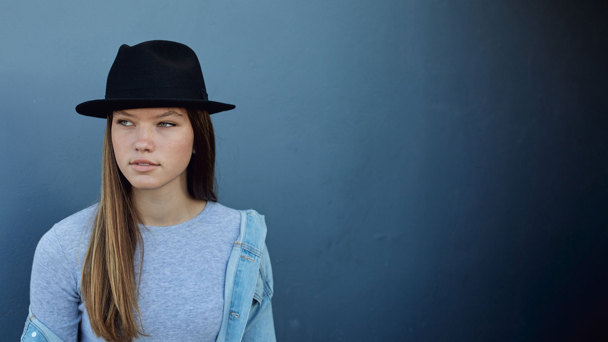 Goorin Bros. johnny wool fedora Black hero shot on female model
