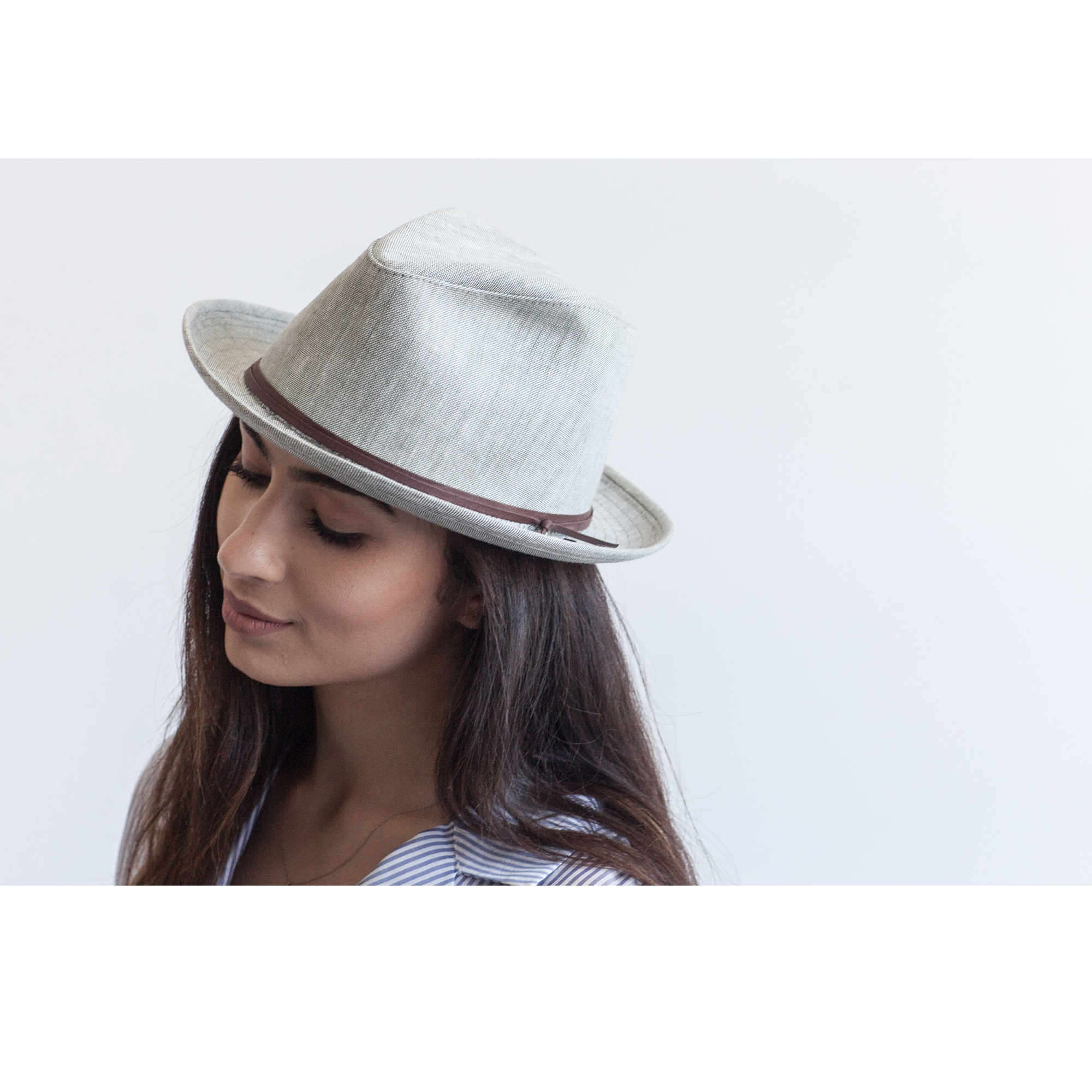 Goorin Bros. ebenezer center dent medium brim linen fedora hat Purple womens styling