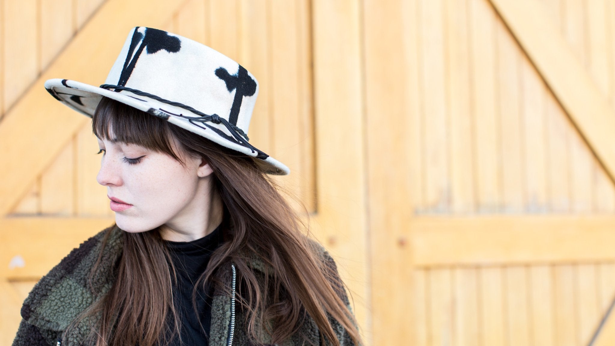 Goorin Bros. deep blues wool wide brim fedora Black  hero shot on female model