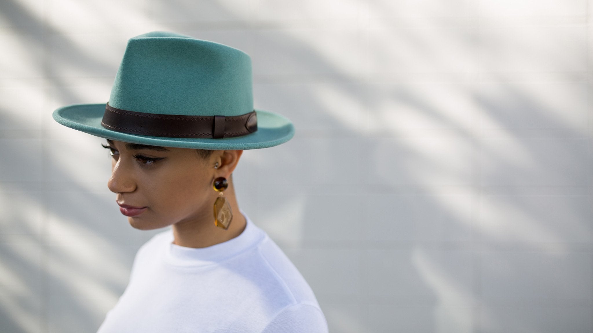 Goorin Bros. conrad wool wide brim fedora Teal hero shot on female model