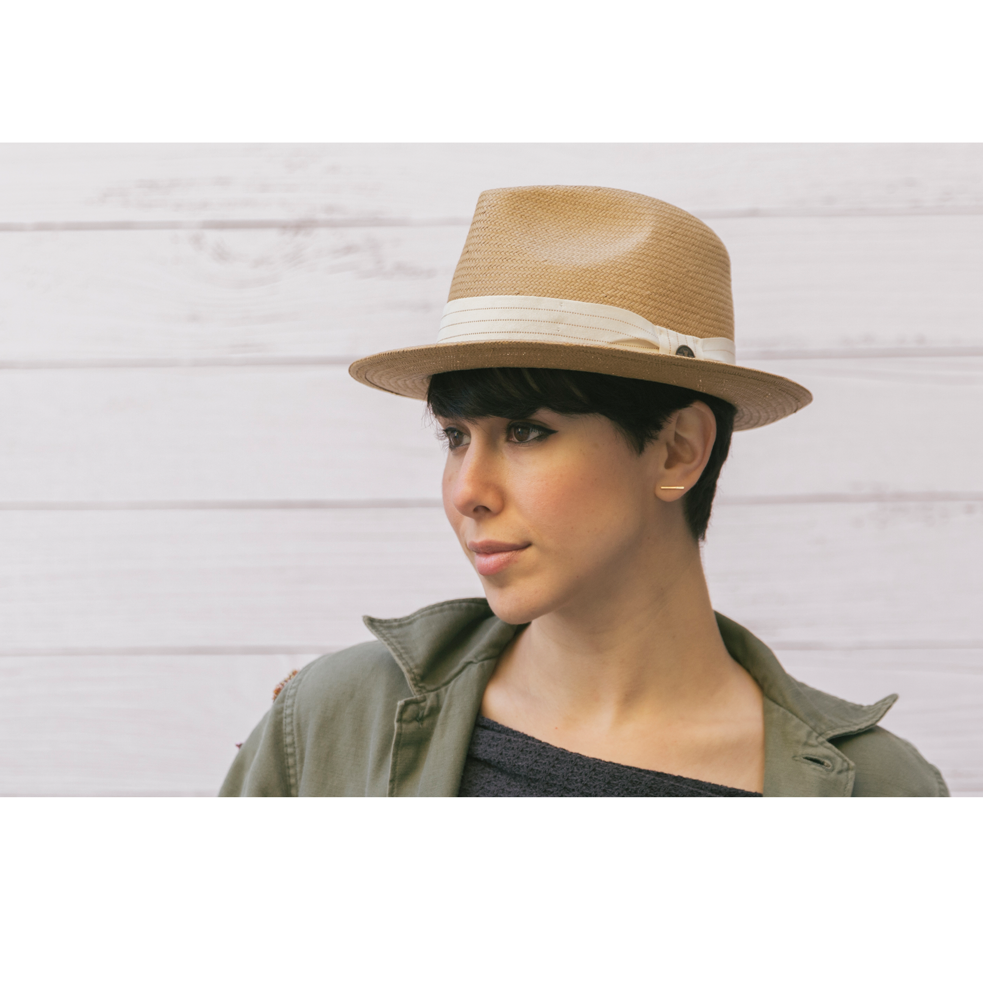 Goorin Bros. snare teardrop medium brim straw fedora hat Natural  womens styling