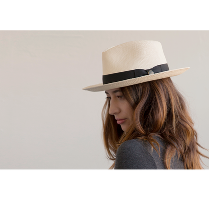 Goorin Bros. Big John White fedora womens styling