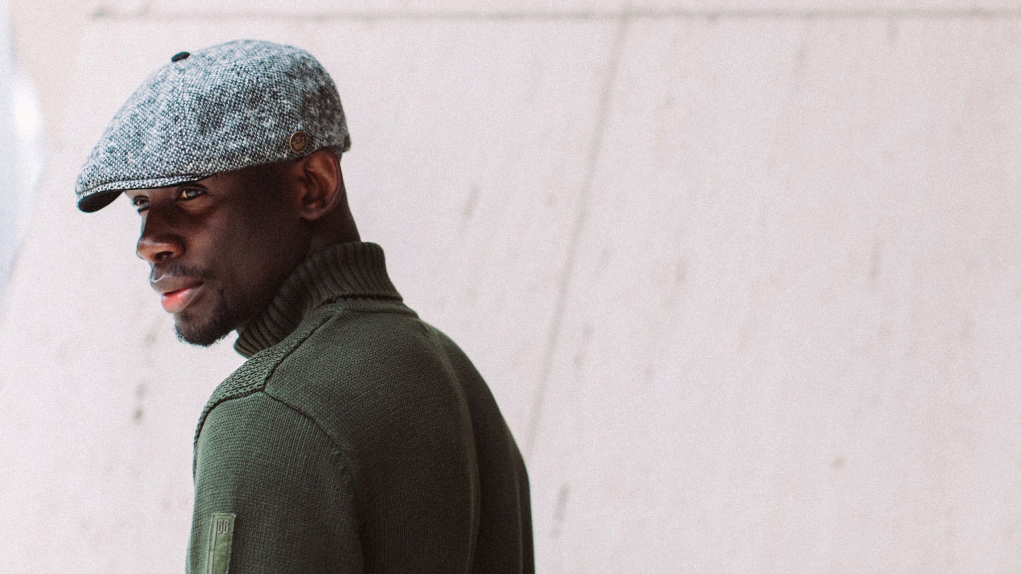 Goorin Bros. sammy wool blend gatsby flatcap Charcoal  hero shot on male model