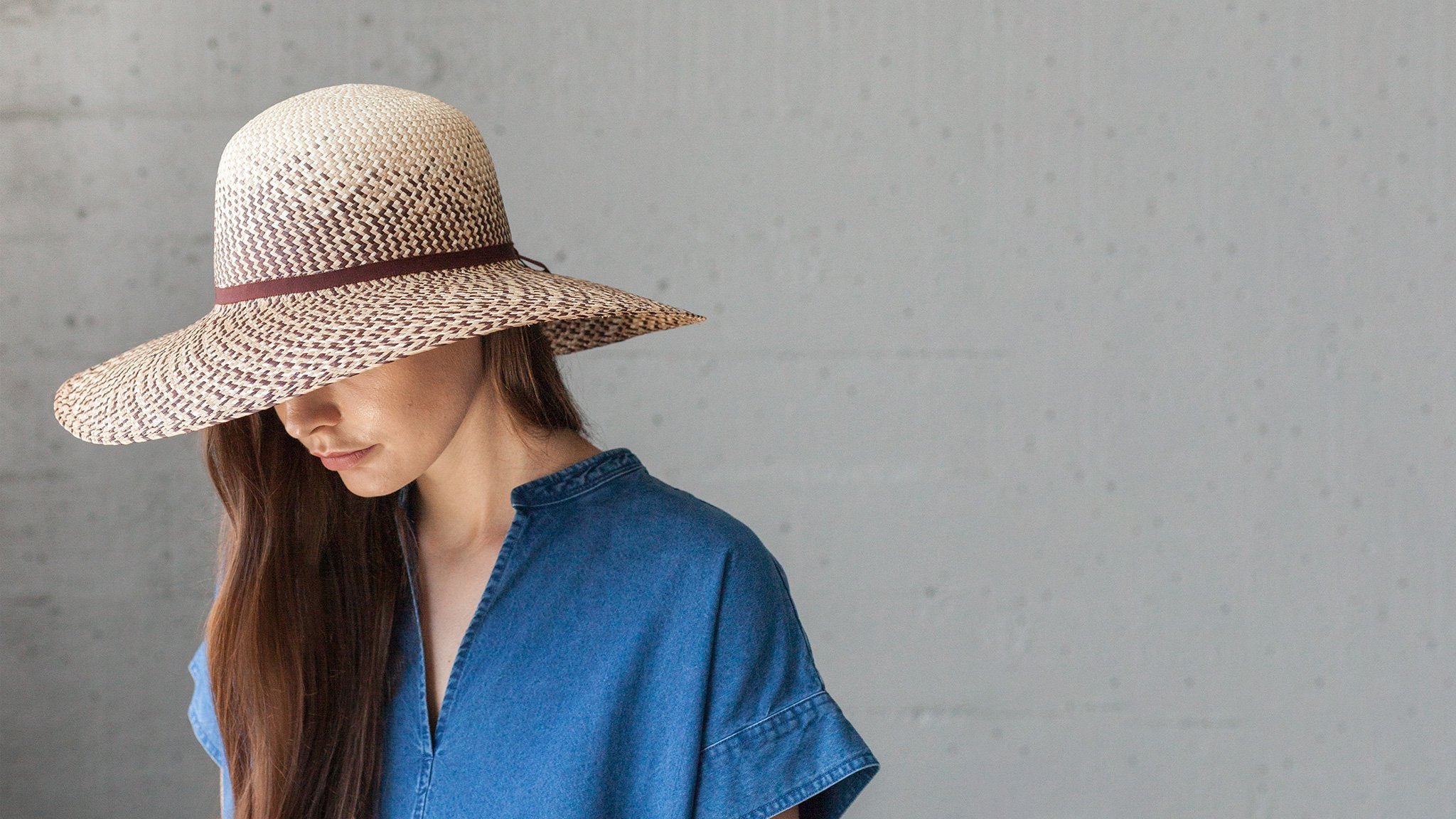 Goorin Bros. pretty face straw wide brim floppy hat Natural hero shot on female model
