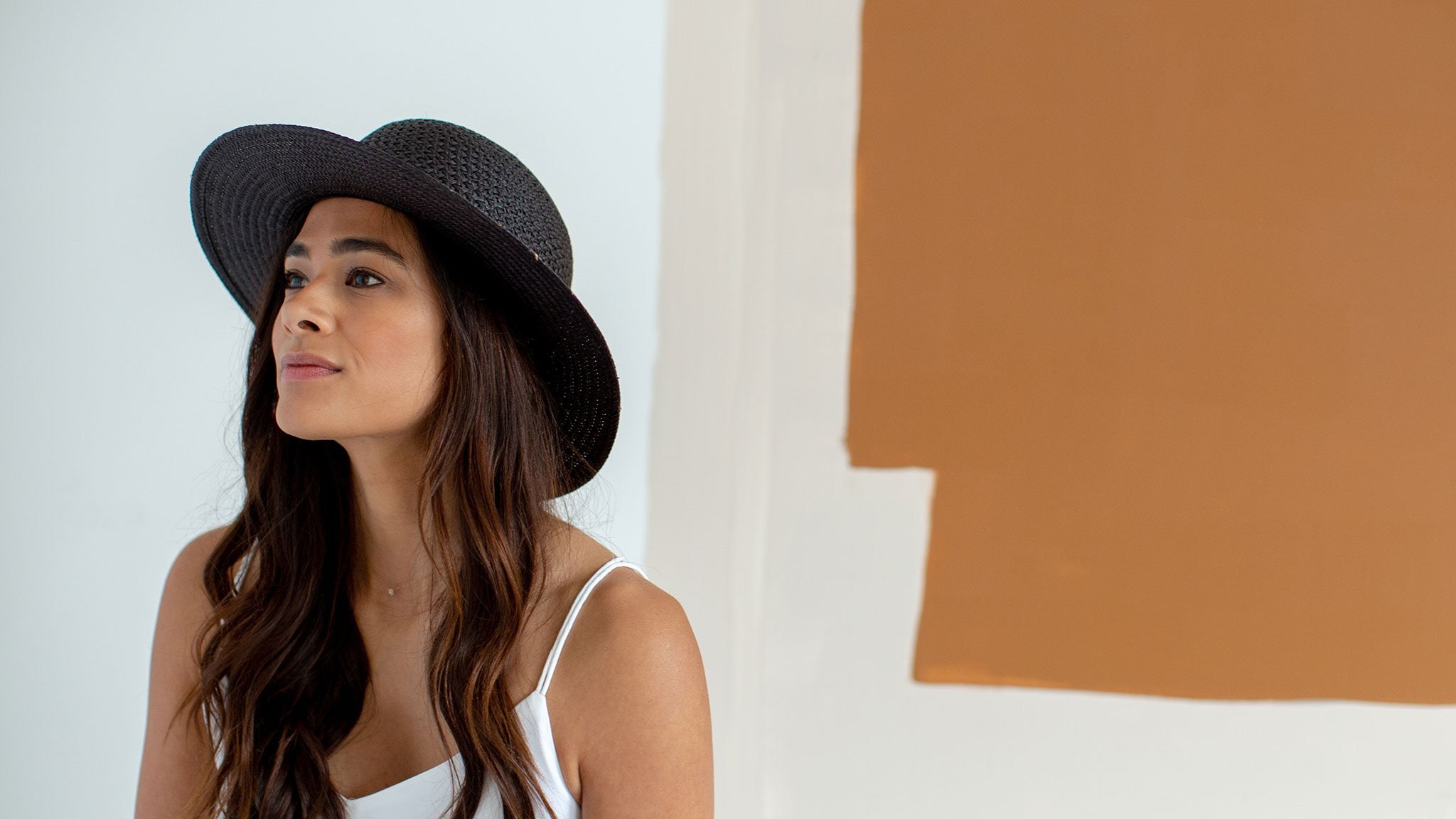 Goorin Bros. fernanda straw floppy hat Black hero shot on female model